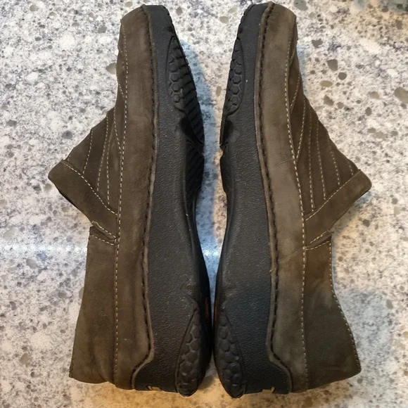 Teva Brown Slip-On Shoes - Picture 4 of 8